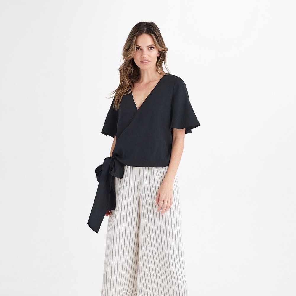 Vetta Wrap Top